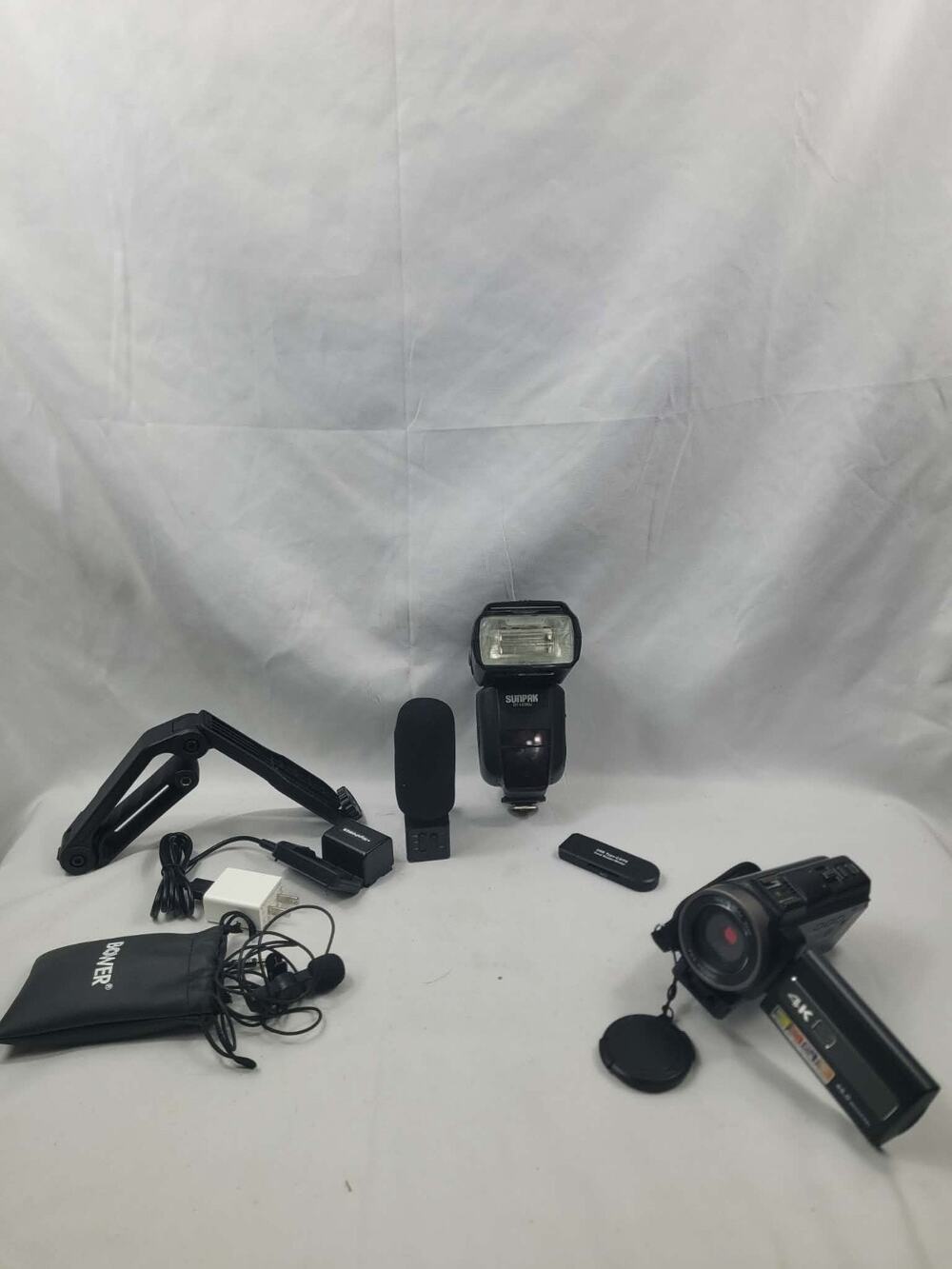 4K HD Digital Video Camera Camcorder WiFi HDV-544KM Kit w/ Mic, Handle, Etc